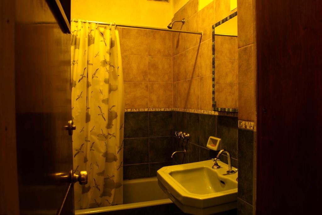 פוארטו מדרין Loica Hostel מראה חיצוני תמונה