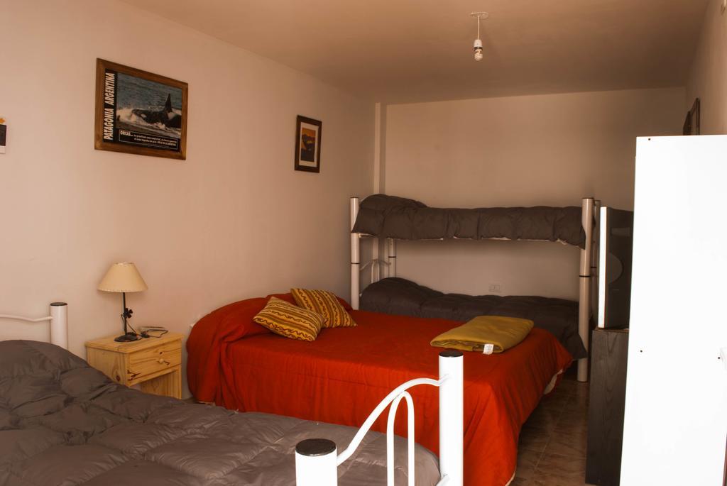 פוארטו מדרין Loica Hostel מראה חיצוני תמונה