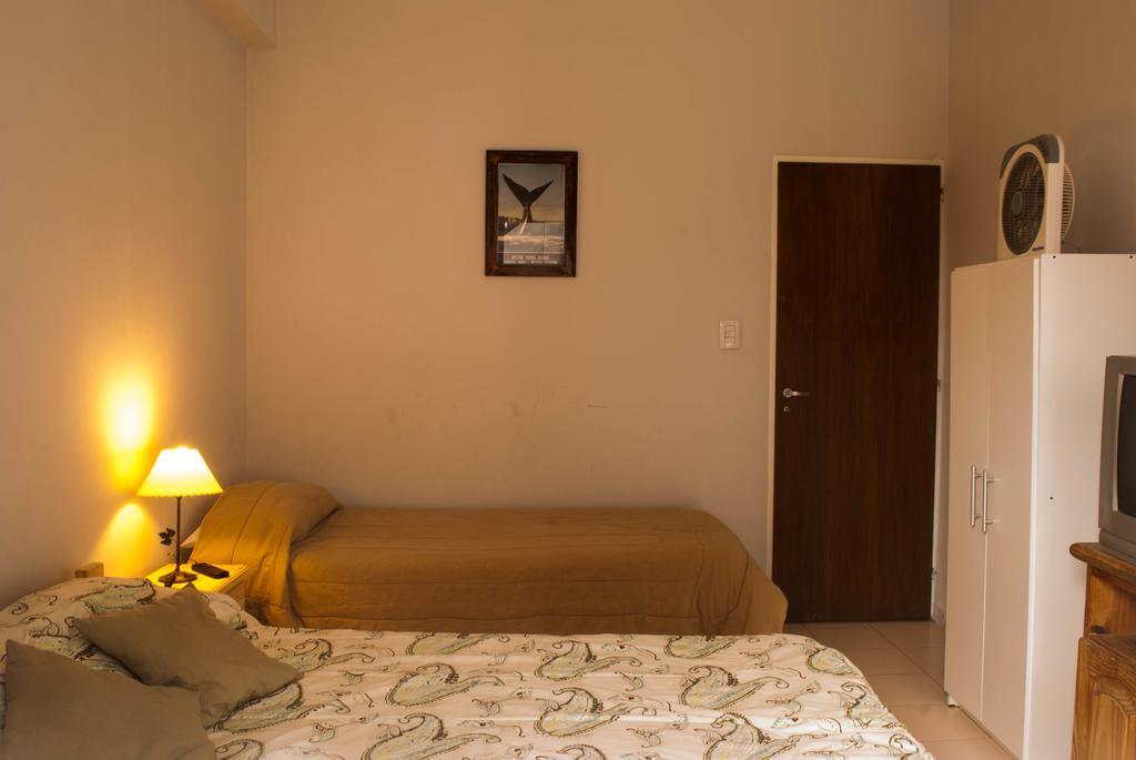 פוארטו מדרין Loica Hostel מראה חיצוני תמונה