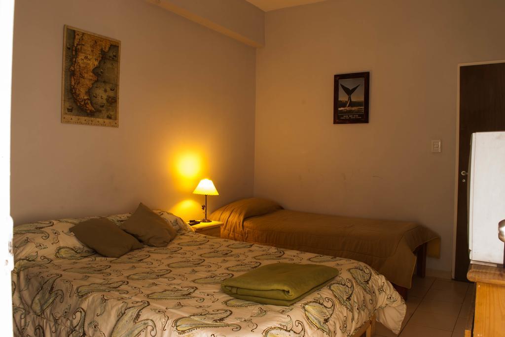פוארטו מדרין Loica Hostel מראה חיצוני תמונה