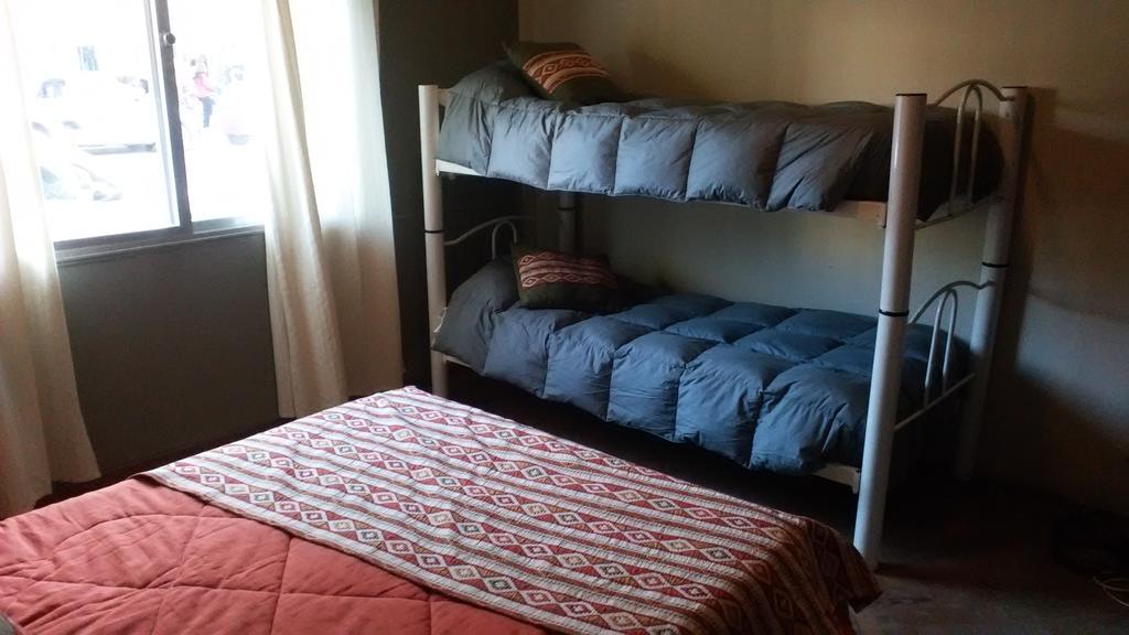 פוארטו מדרין Loica Hostel מראה חיצוני תמונה